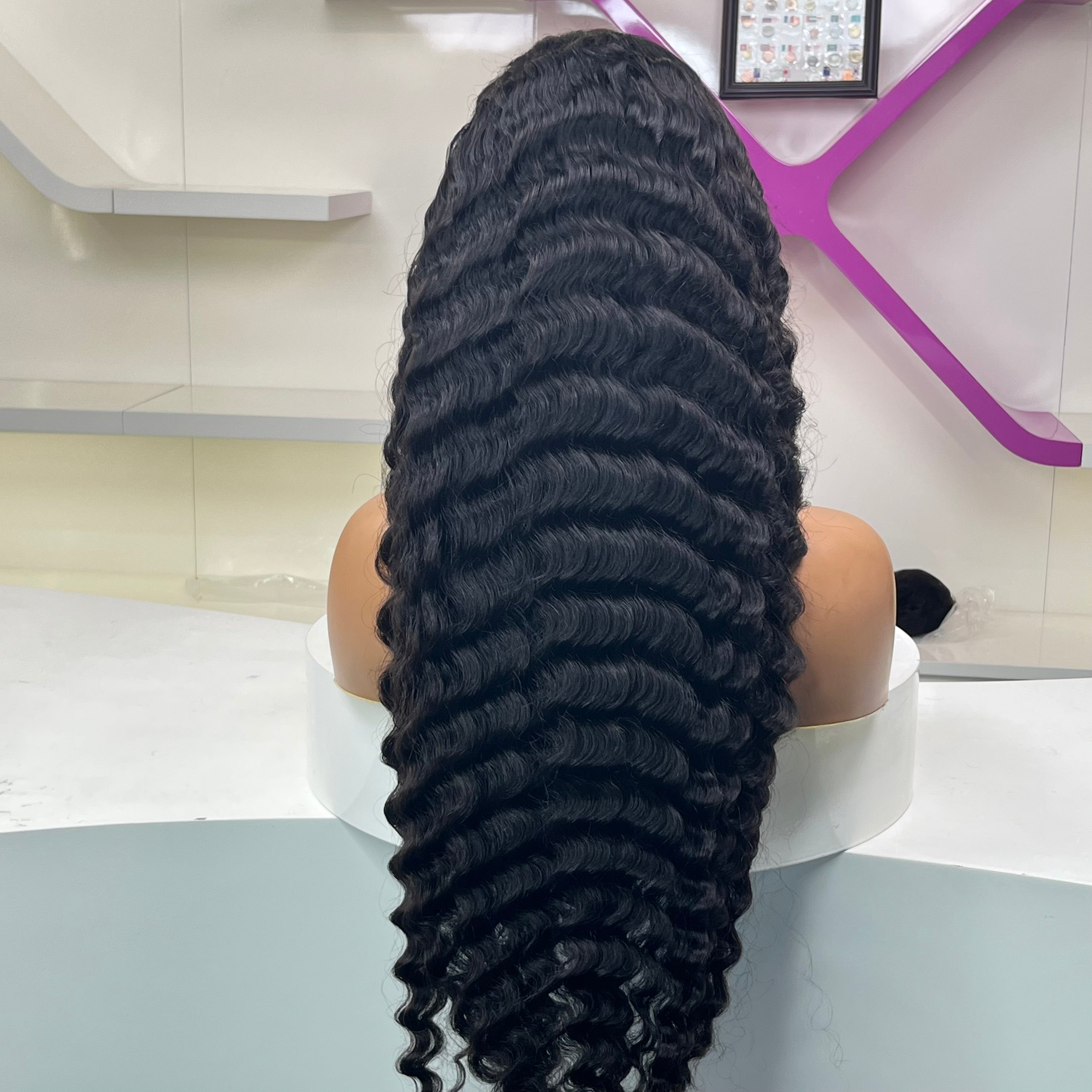 Peluca con nudos blanqueados, densidad del 200 %, sin pegamento, lista para usar, 5x5, cierre HD, onda de piña, raya en C y línea del cabello prearrancada